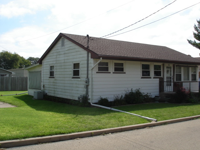 1709 Fulton St, Peru, IL 61354 photo 13