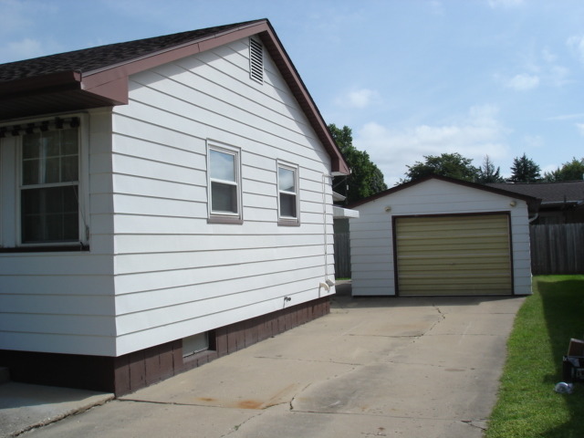 1709 Fulton St, Peru, IL 61354 photo 12