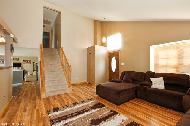 5211 Pine Trails Cir, Plainfield, IL 60586 photo 3