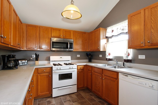 5211 Pine Trails Cir, Plainfield, IL 60586 photo 6
