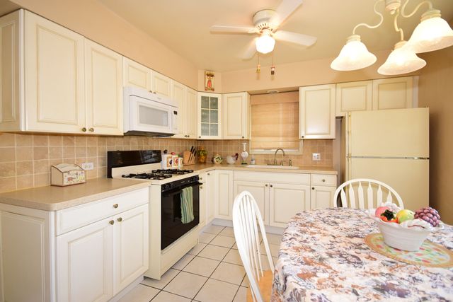 6809 W Devon Ave, Chicago, IL 60631 photo 4