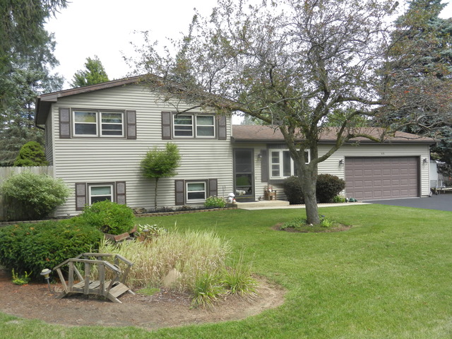 618 W Wegner Rd, Mchenry, IL 60051 photo 1