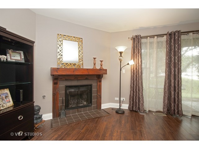 2810 Northampton Dr #B1, Rolling Meadows, IL 60008 photo 3