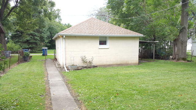 1457 S 7th Ave, Kankakee, IL 60901 photo 3