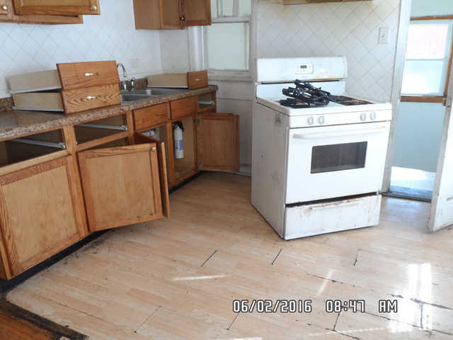 264 E 140th Pl, Dolton, IL 60419 photo 3
