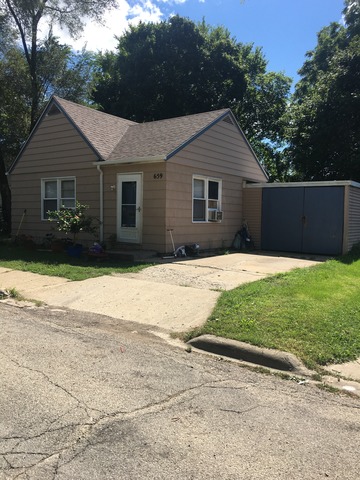 659 Russell St, Elgin, IL 60120 photo 2