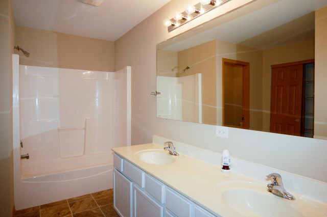 600 Haversham Ave, Elgin, IL 60124 photo 10