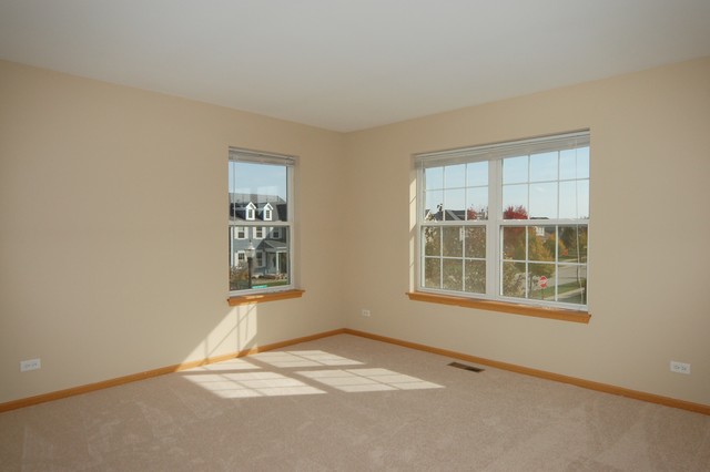 600 Haversham Ave, Elgin, IL 60124 photo 11