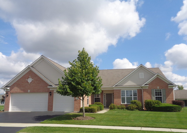 2462 Vista Trl, Elgin, IL 60124 photo 1