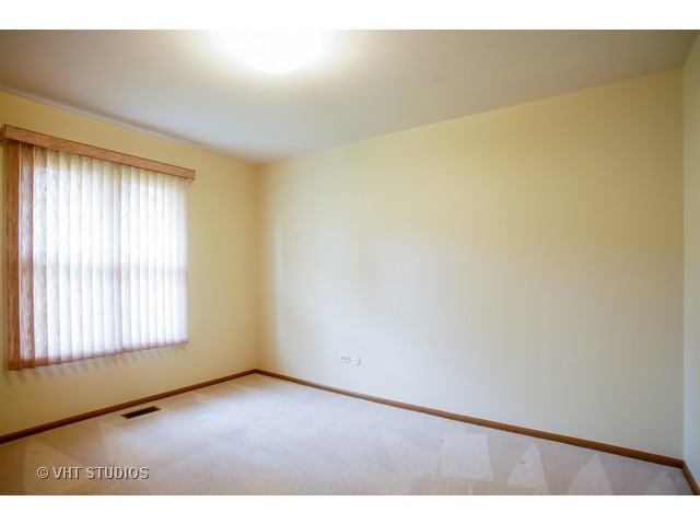 203 Mayer Ave, Wheeling, IL 60090 photo 7