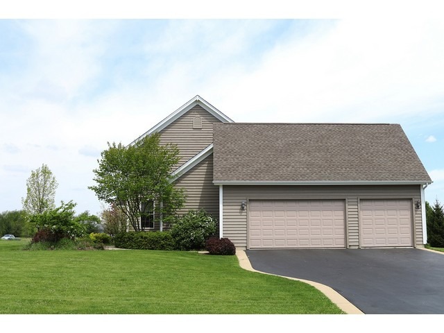 611 Bluffs Edge Dr, Mchenry, IL 60051 photo 13