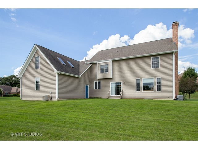 611 Bluffs Edge Dr, Mchenry, IL 60051 photo 10