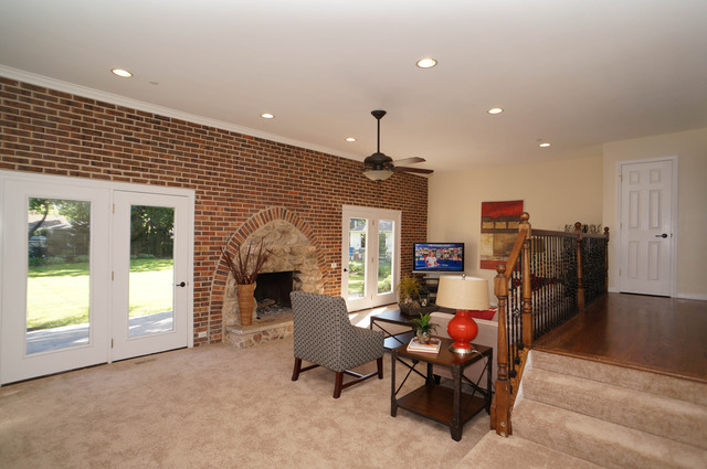 1091 E Algonquin Rd, Des Plaines, IL 60016 photo 8