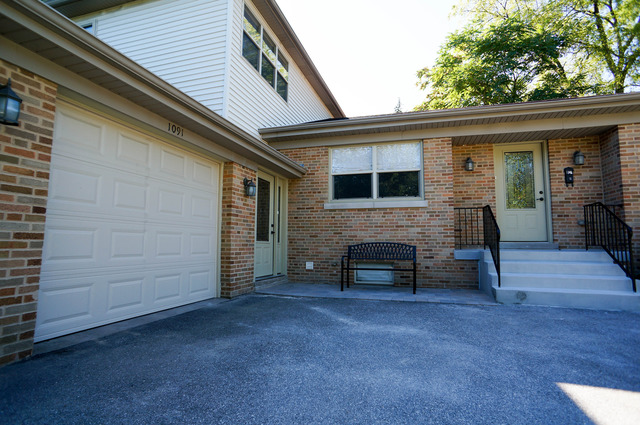 1091 E Algonquin Rd, Des Plaines, IL 60016 photo 23