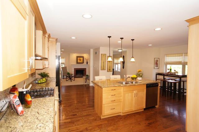 1091 E Algonquin Rd, Des Plaines, IL 60016 photo 3