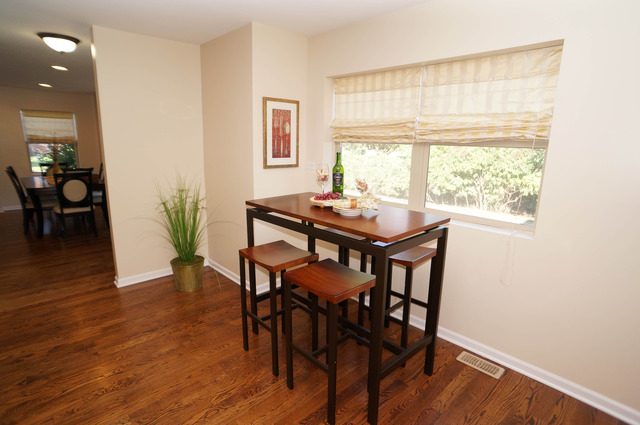 1091 E Algonquin Rd, Des Plaines, IL 60016 photo 4