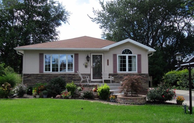 8114 Jackson Ave, Munster, IN 46321 photo 1