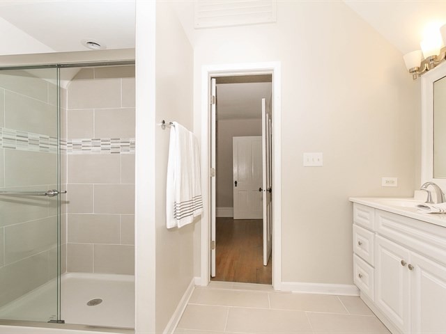 155 S Melrose Ave, Elgin, IL 60123 photo 20