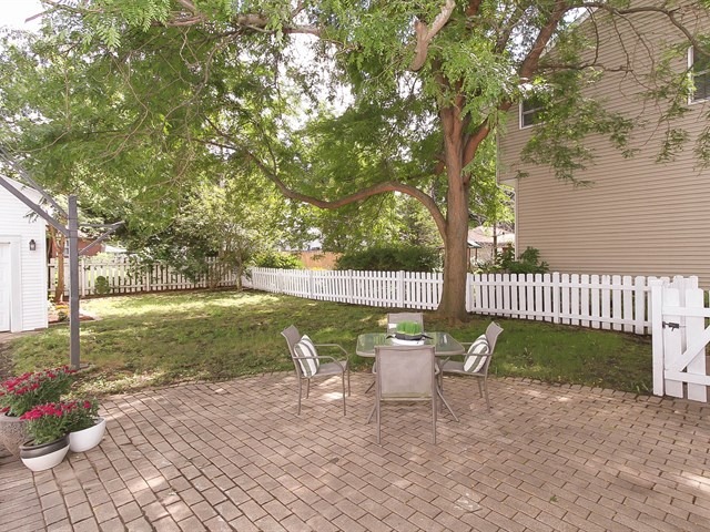 155 S Melrose Ave, Elgin, IL 60123 photo 24