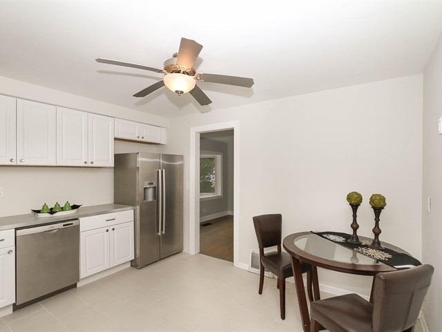 155 S Melrose Ave, Elgin, IL 60123 photo 11