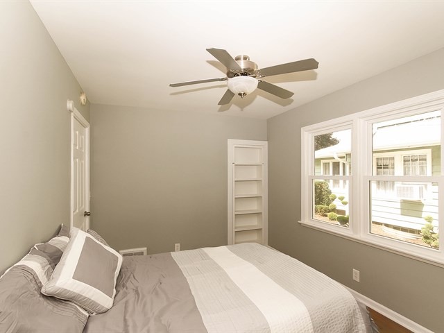 155 S Melrose Ave, Elgin, IL 60123 photo 13