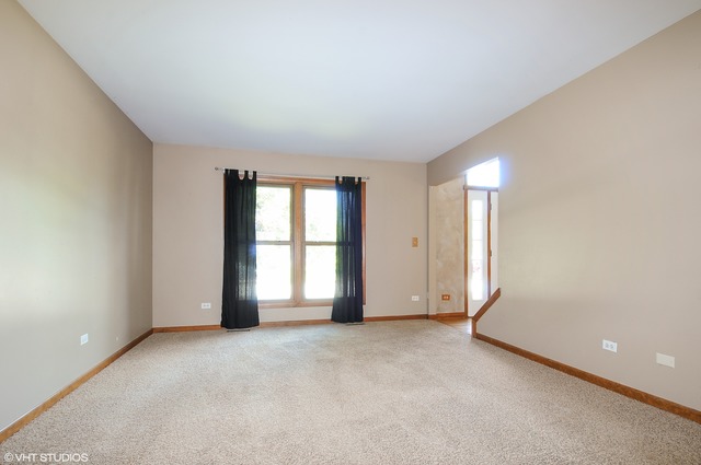 5000 Saint Andrews Dr, Plainfield, IL 60586 photo 8