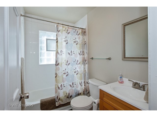 901 Annabelle St, Mchenry, IL 60051 photo 8