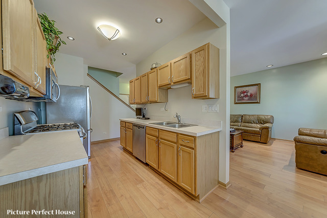 2291 Reflections Dr, Aurora, IL 60502 photo 5