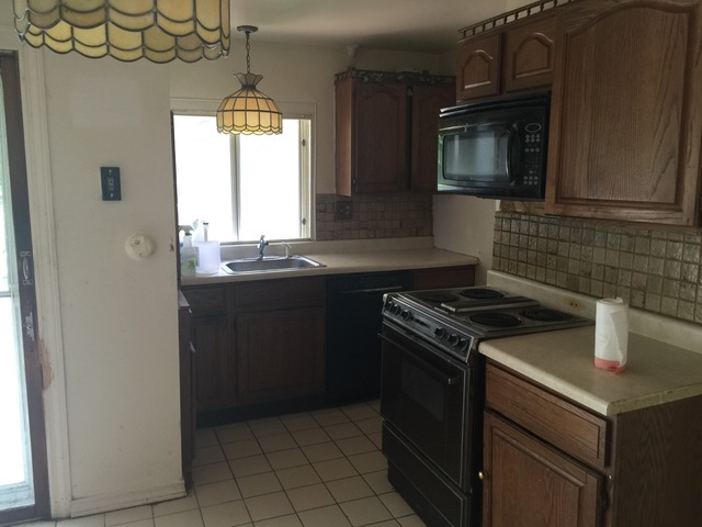 711 Forest Edge Ln, Des Plaines, IL 60016 photo 13