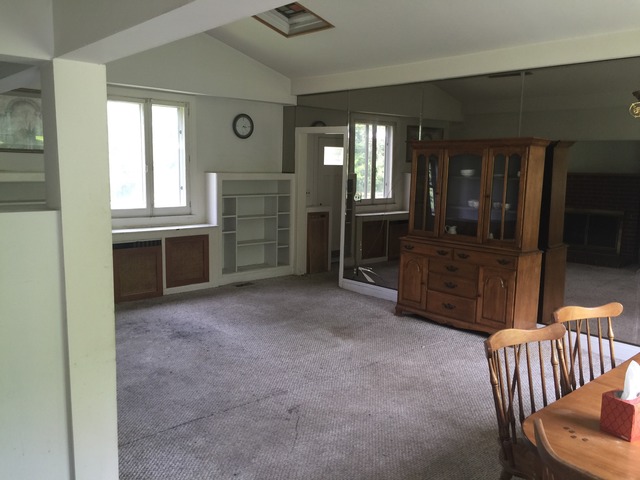 711 Forest Edge Ln, Des Plaines, IL 60016 photo 9