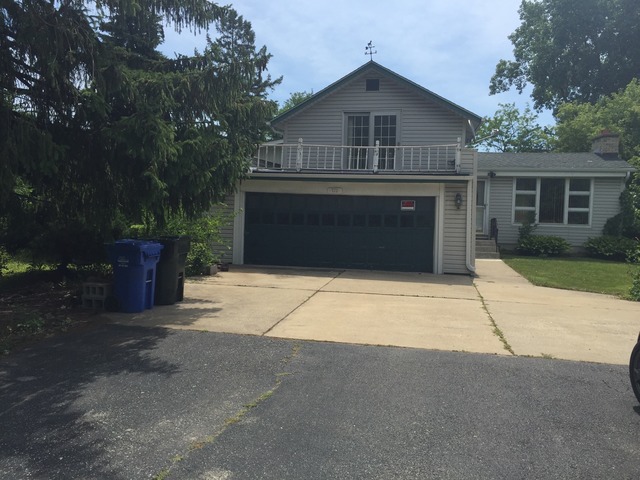 711 Forest Edge Ln, Des Plaines, IL 60016 photo 1