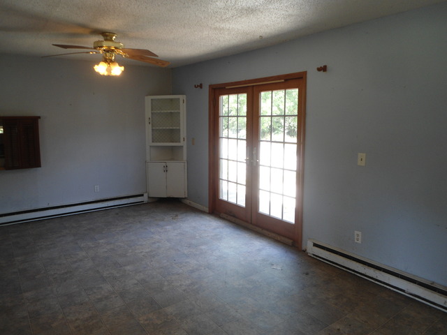 615 W Devils Backbone Rd, Oregon, IL 61061 photo 2