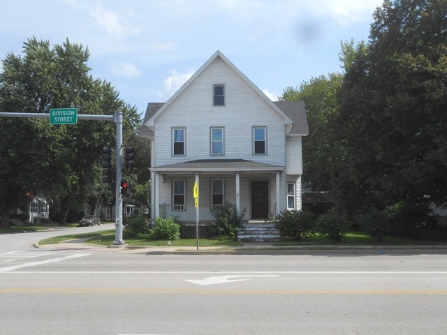 305 E North St, Morris, IL 60450 photo 1