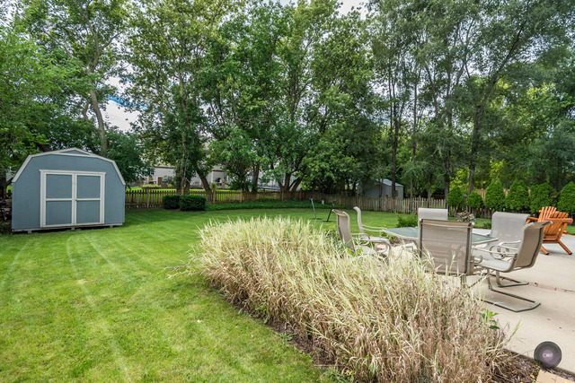 1526 Knotty Pine Dr, Elgin, IL 60123 photo 18
