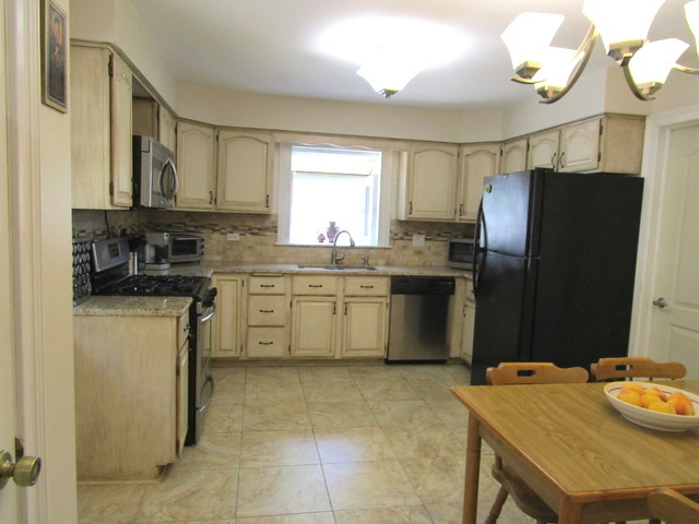 415 S Cherry St, Itasca, IL 60143 photo 6