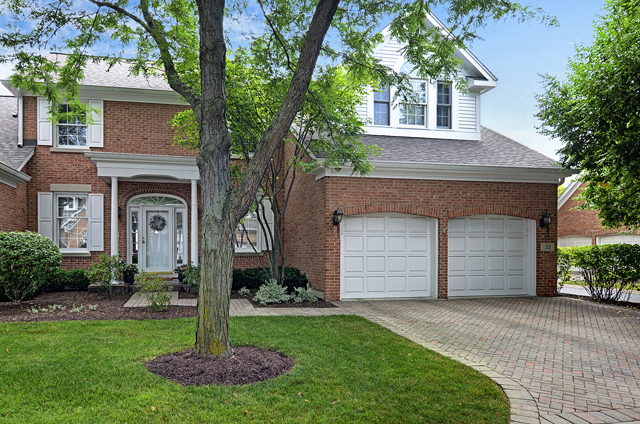 32 Old Mill Ct, Burr Ridge, IL 60527 photo 1