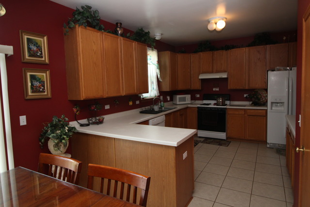 1813 Crestview Dr, Plainfield, IL 60586 photo 7