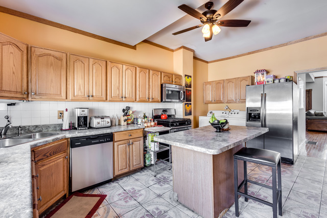 2138 N Lawndale Ave, Chicago, IL 60647 photo 8