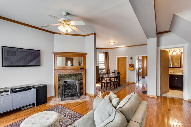 2138 N Lawndale Ave, Chicago, IL 60647 photo 4