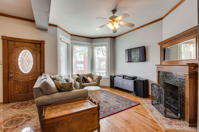 2138 N Lawndale Ave, Chicago, IL 60647 photo 2
