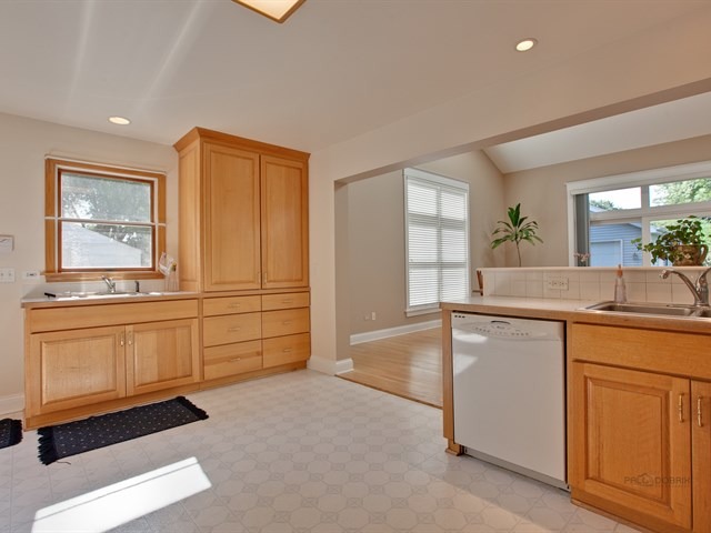 2509 George St, Rolling Meadows, IL 60008 photo 8