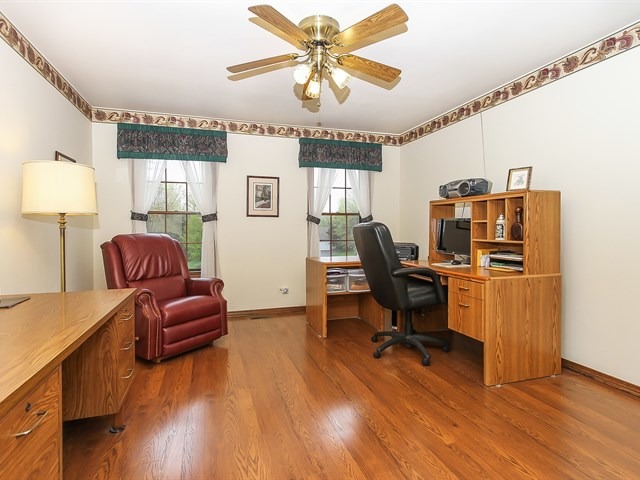 131 Will Scarlett Ln, Elgin, IL 60120 photo 18