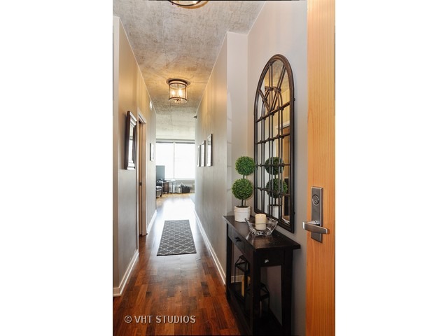 611 S Wells St #2103, Chicago, IL 60607 photo 2