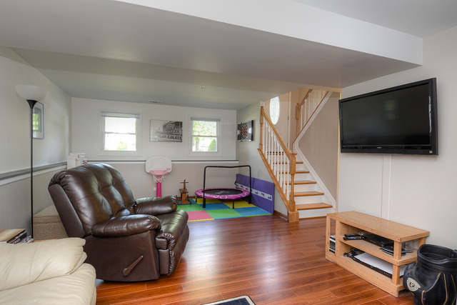 633 Stafford Dr, Roselle, IL 60172 photo 15