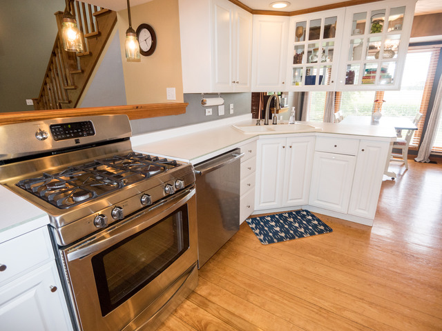 5413 Greenview Rd, Oakwood Hills, IL 60013 photo 6