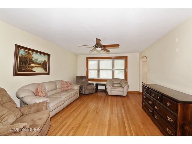 4151 Elm Ave, Brookfield, IL 60513 photo 2