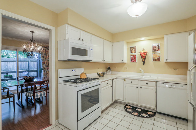 633 Windham Ln, Naperville, IL 60563 photo 8