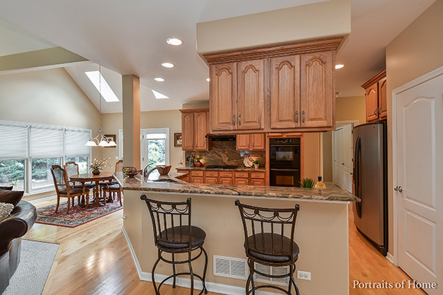 975 Riverstone Dr, Aurora, IL 60502 photo 6