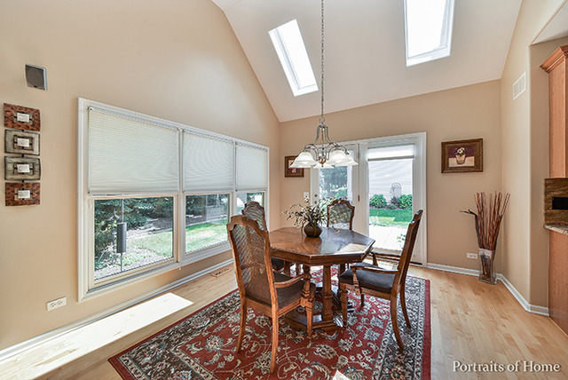 975 Riverstone Dr, Aurora, IL 60502 photo 9