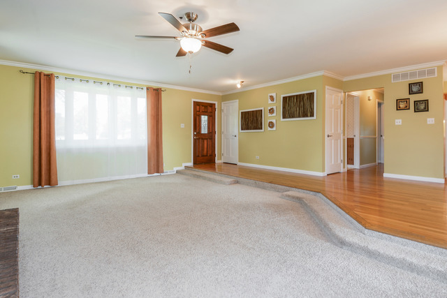 21841 Helen Dr, Plainfield, IL 60544 photo 3